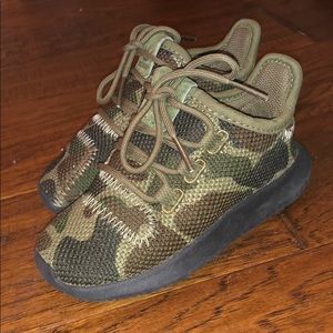 Adidas Tubular Toddler Size 7